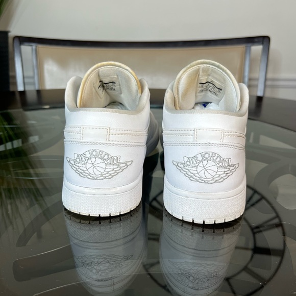 Nike Air Jordan 1 Low Triple White Sz 10 - Picture 4 of 5